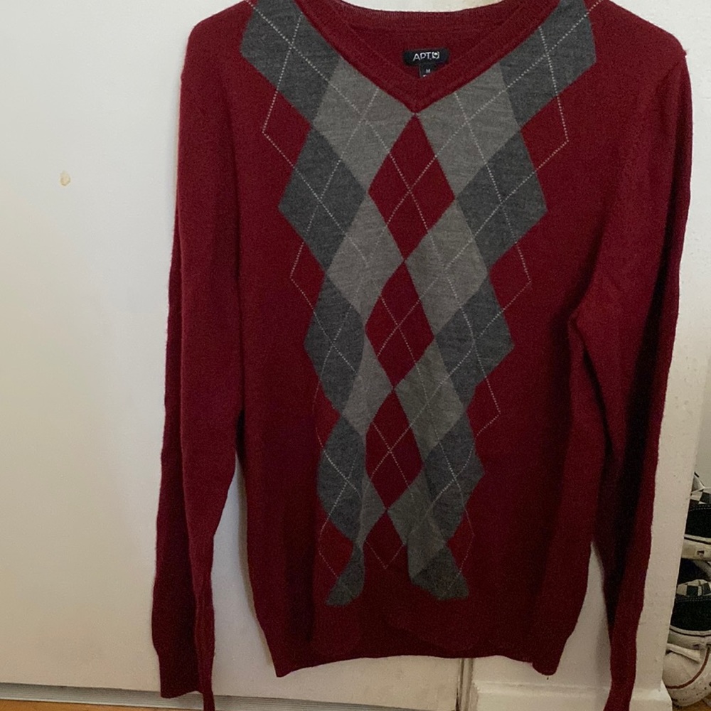 v neck reddish burgundy plaid sweater